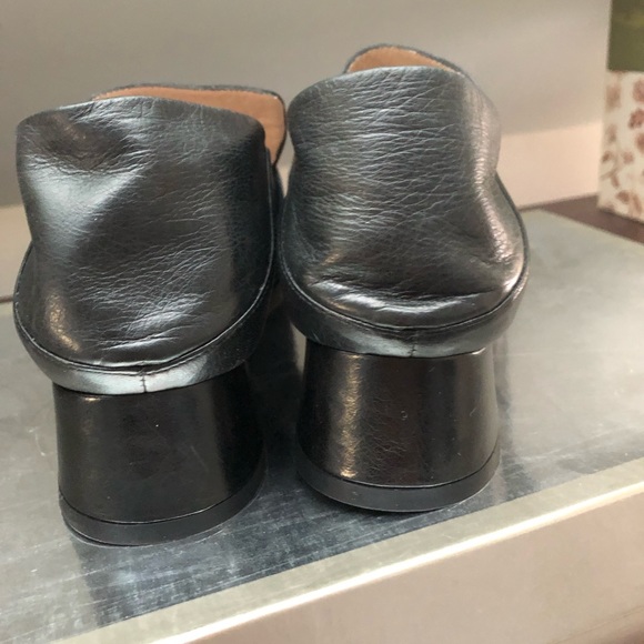 Stuart Weitzman Shoes - Picture 4 of 8